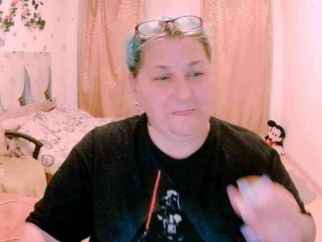SweetBoobsM webcam