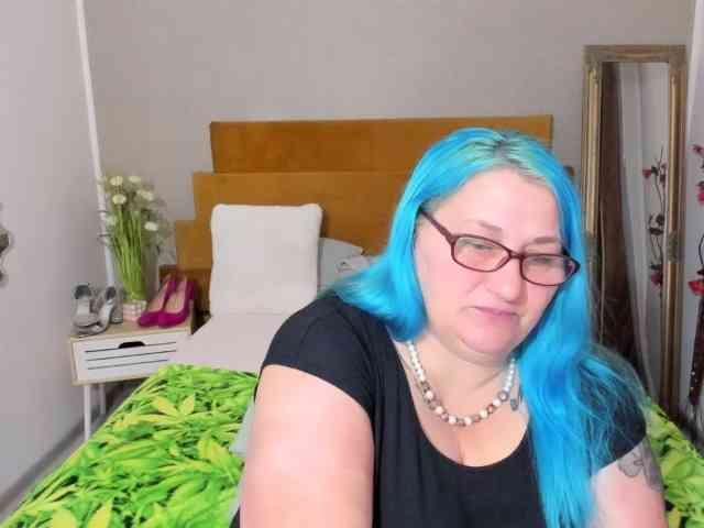 SweetBoobsM webcam