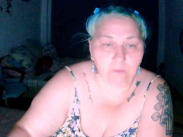 SweetBoobsM webcam