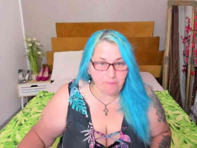 SweetBoobsM webcam