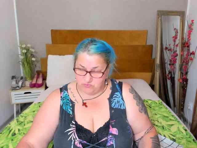 SweetBoobsM webcam
