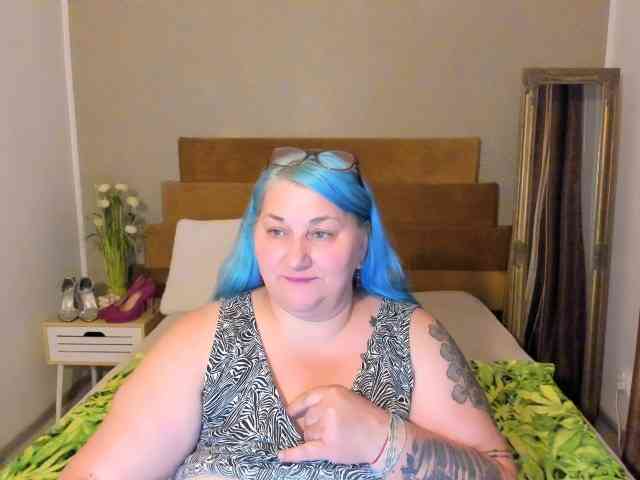 SweetBoobsM webcam