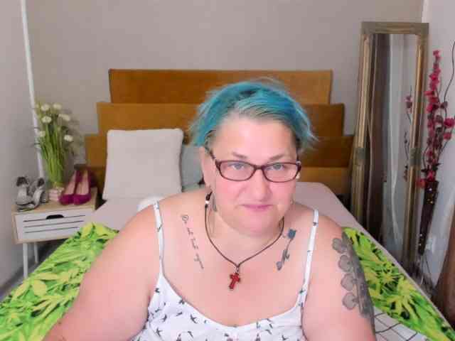 SweetBoobsM webcam