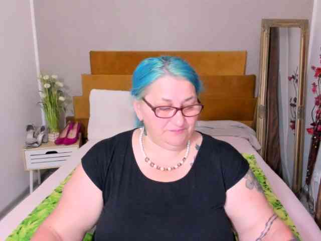SweetBoobsM webcam