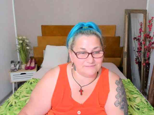 SweetBoobsM webcam
