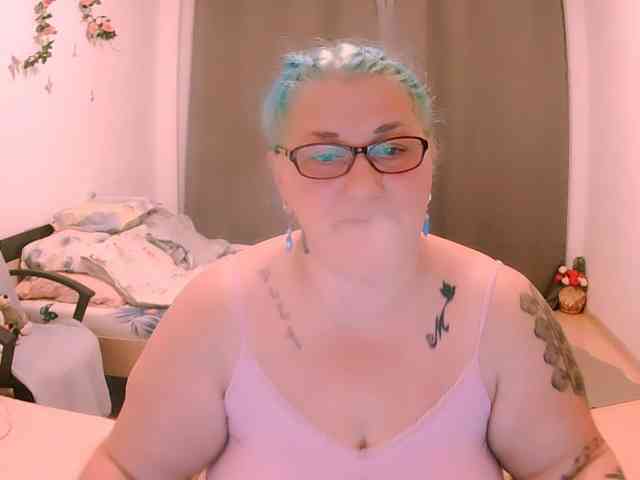 SweetBoobsM webcam