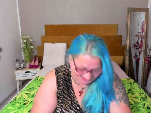 SweetBoobsM webcam