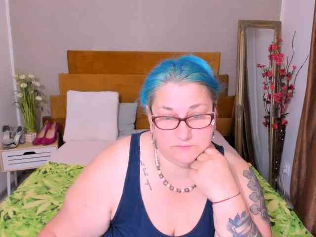 SweetBoobsM webcam