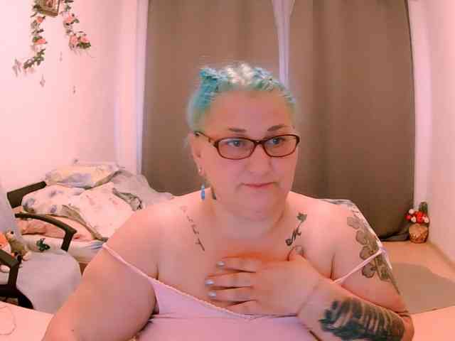 SweetBoobsM webcam