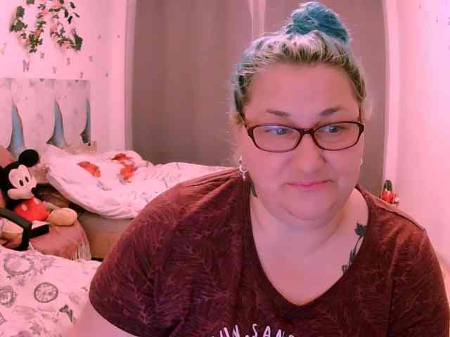 SweetBoobsM webcam