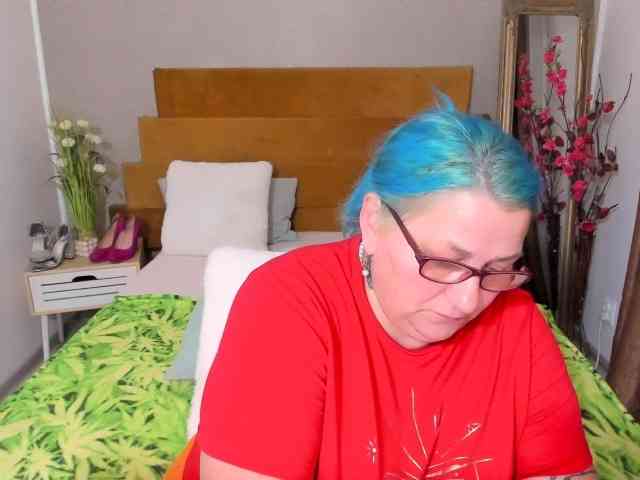 SweetBoobsM webcam