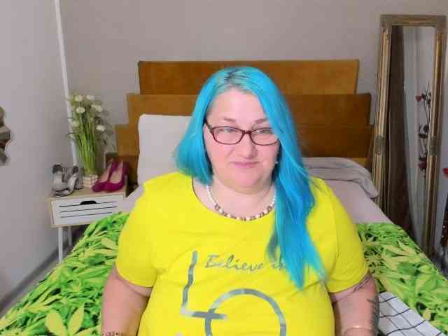 SweetBoobsM webcam