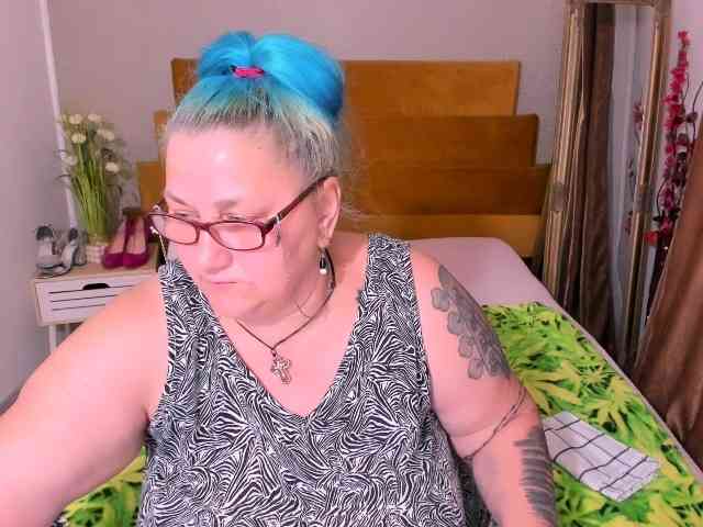SweetBoobsM webcam