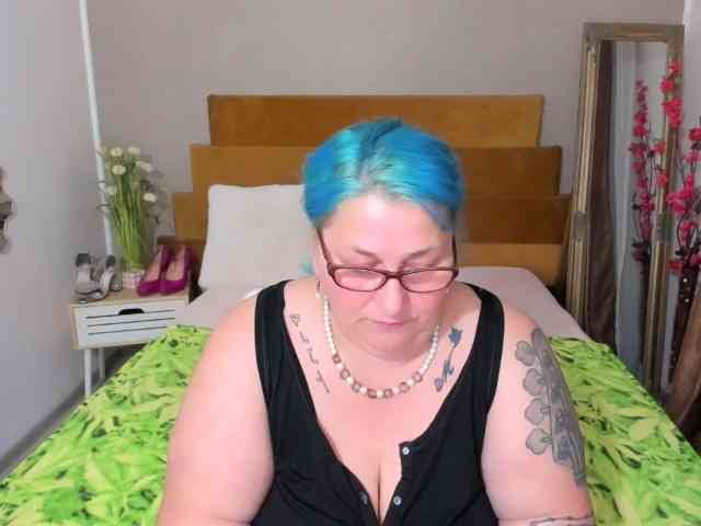 SweetBoobsM