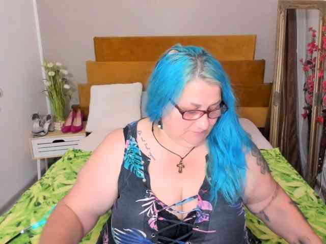 SweetBoobsM webcam