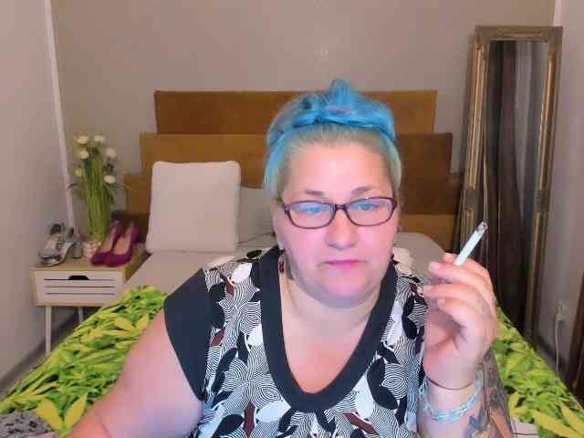 SweetBoobsM webcam