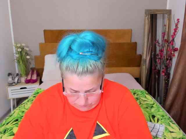 SweetBoobsM webcam