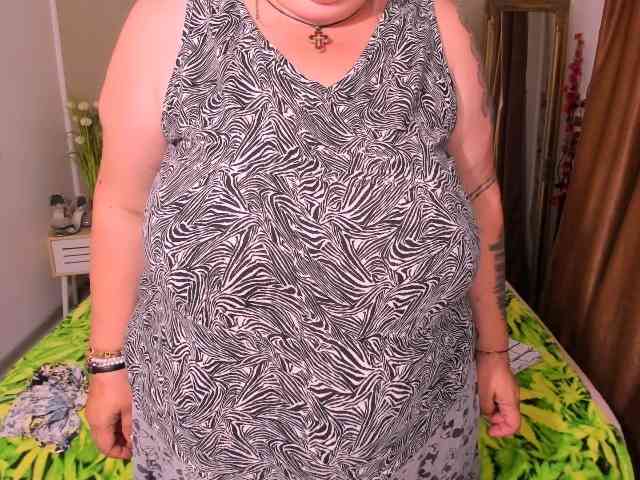 SweetBoobsM webcam