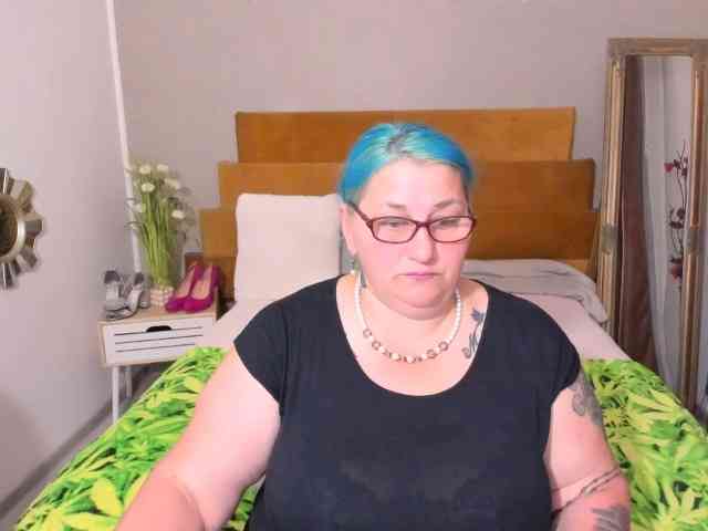 SweetBoobsM webcam