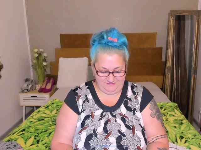 SweetBoobsM webcam
