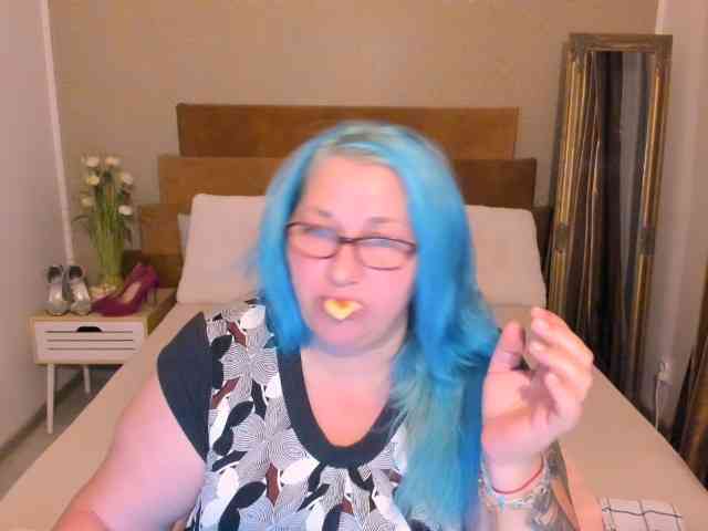 SweetBoobsM webcam