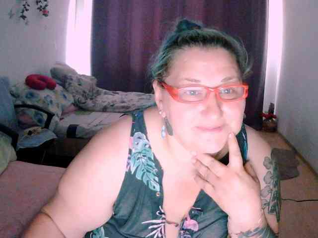 SweetBoobsM webcam