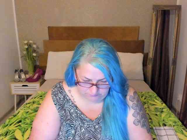 SweetBoobsM webcam