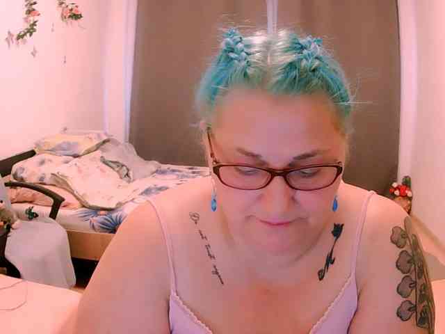 SweetBoobsM webcam