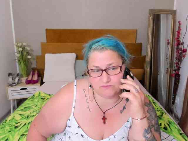 SweetBoobsM webcam