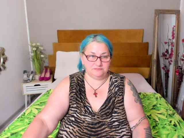 SweetBoobsM webcam