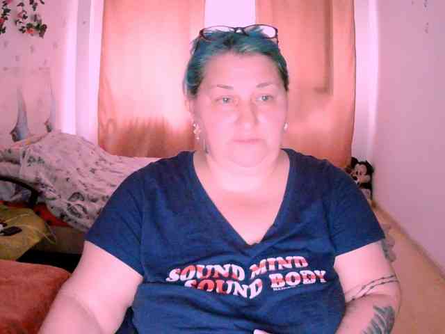 SweetBoobsM webcam