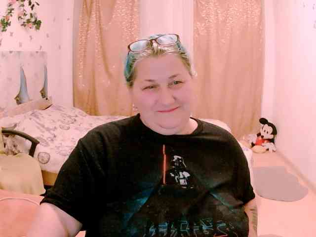 SweetBoobsM webcam