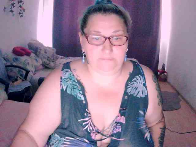 SweetBoobsM webcam
