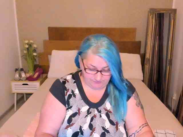 SweetBoobsM webcam