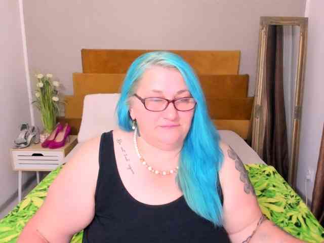 SweetBoobsM webcam