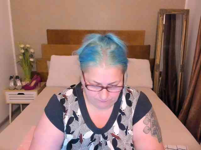 SweetBoobsM webcam