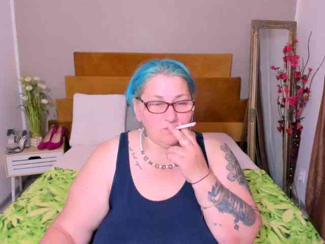 SweetBoobsM webcam