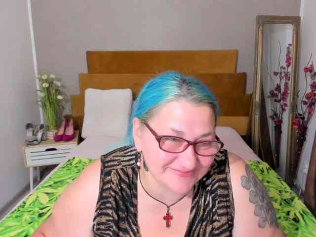SweetBoobsM webcam