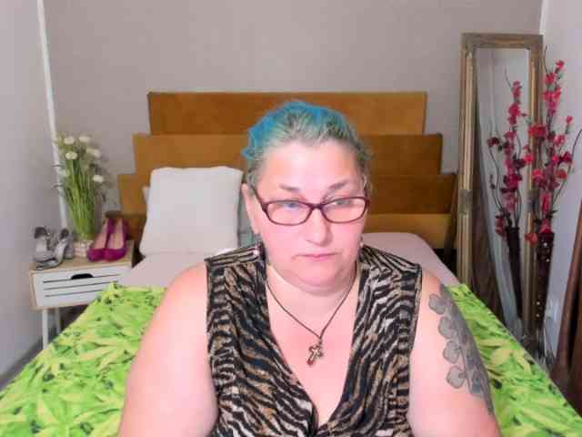 SweetBoobsM webcam
