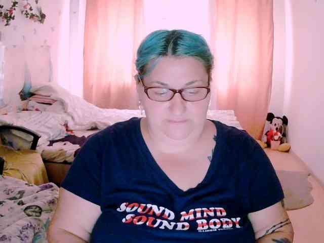 SweetBoobsM webcam