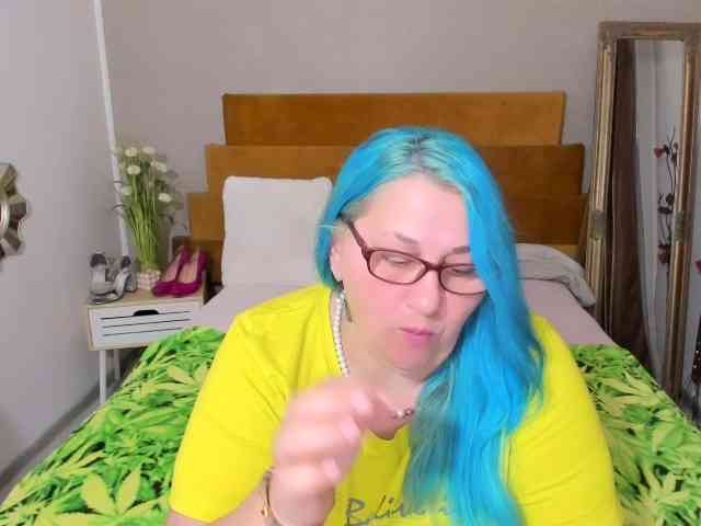 SweetBoobsM webcam