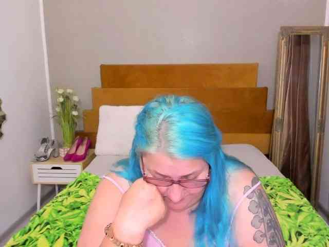 SweetBoobsM webcam