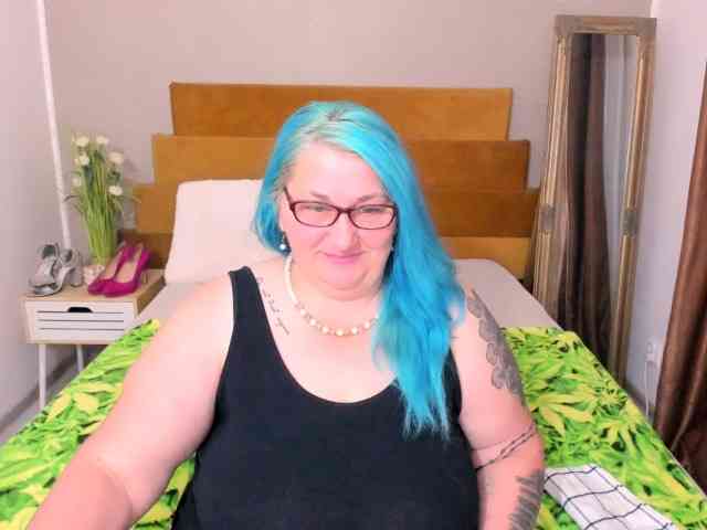 SweetBoobsM webcam