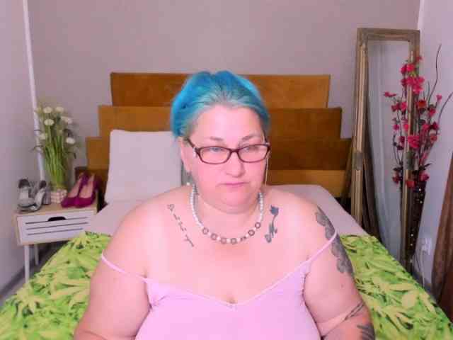 SweetBoobsM webcam