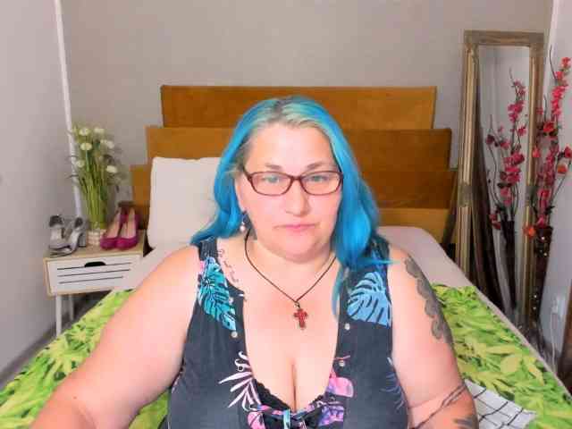 SweetBoobsM webcam