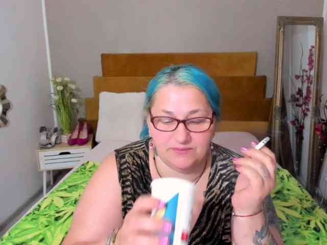SweetBoobsM webcam