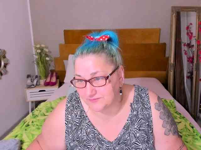 SweetBoobsM webcam