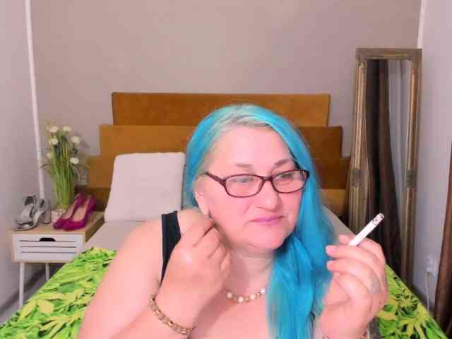 SweetBoobsM webcam