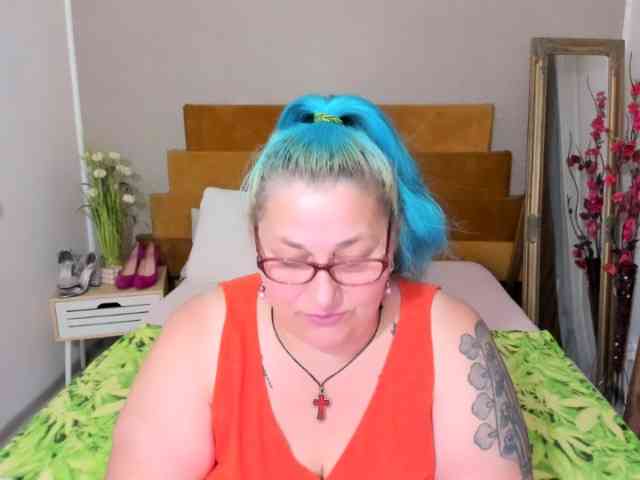 SweetBoobsM webcam