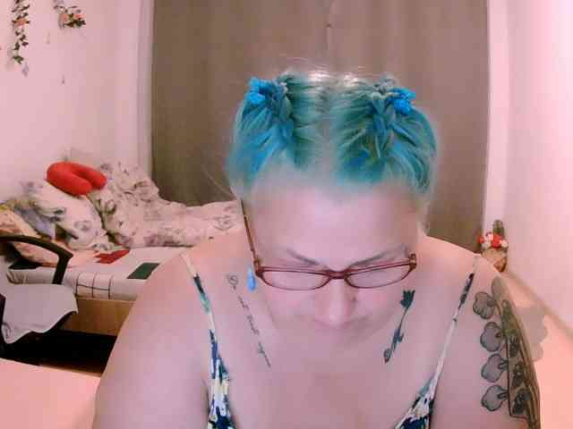 SweetBoobsM webcam